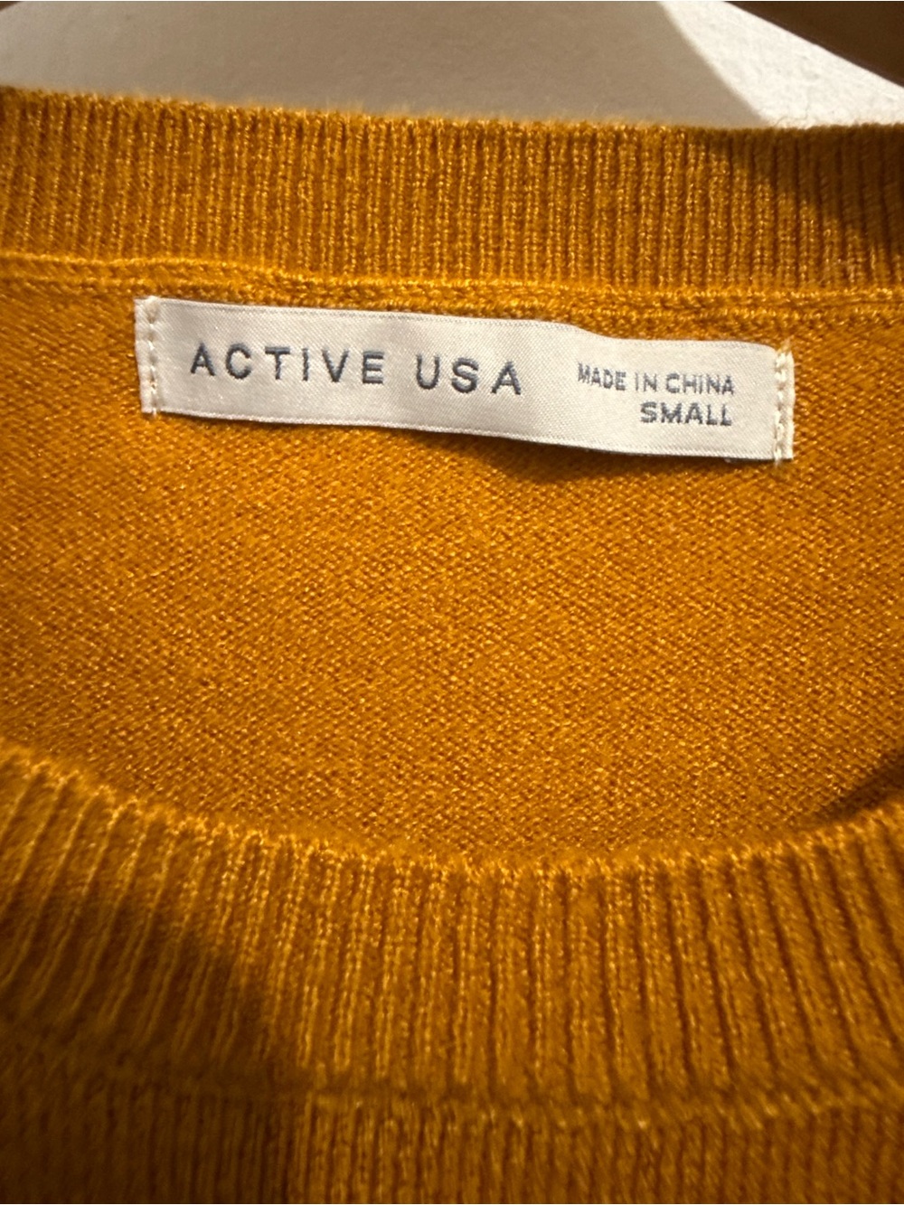 Active USA Mustard Puff Sleeve Button Cuff Knit Sweater Size S - Picture 4 of 5